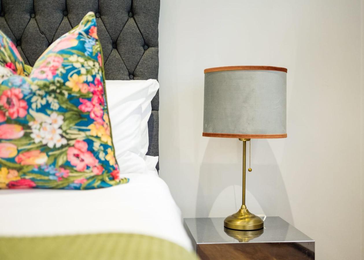 Modernized South Kensington Apartments Londen Buitenkant foto